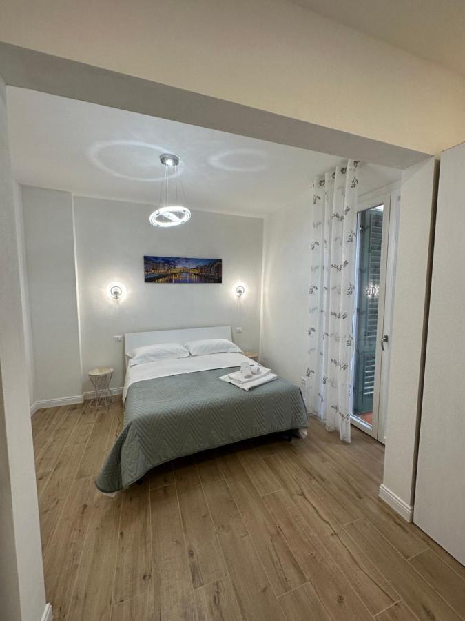 Sofia Florence Apartment ภายนอก รูปภาพ